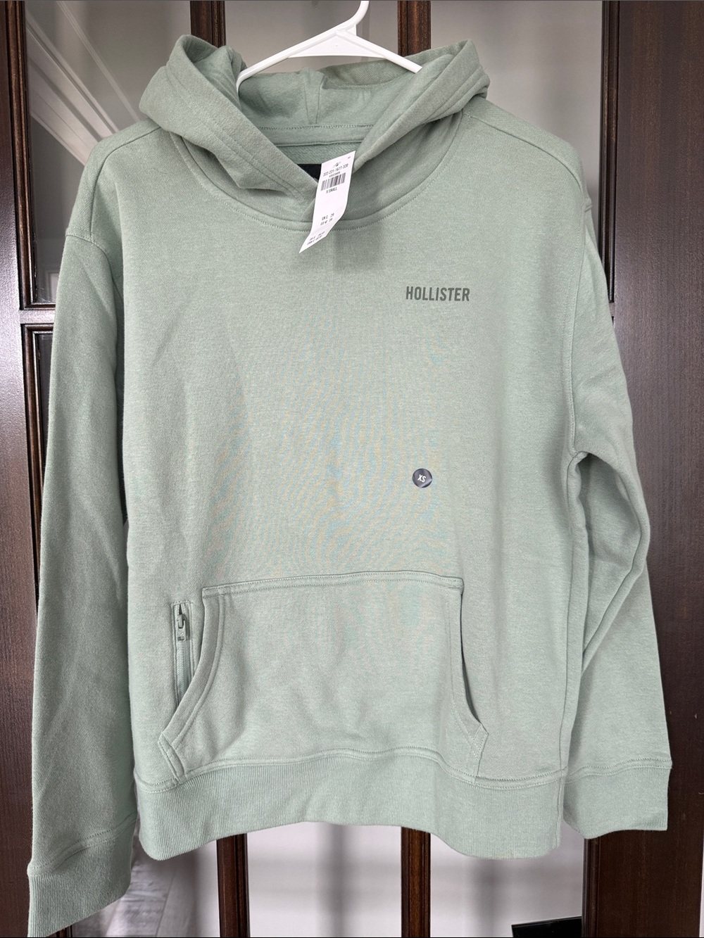Hollister Men's Light Sage Green Pullover Hoodie